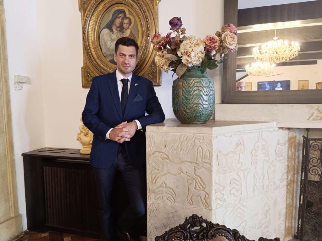 Mihai Popa, expert în prezentări Zoom pentru EkoGroup 1 Mihai Popa, expert în prezentări Zoom pentru EkoGroup