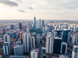 B2B-News 13 Peisaj urban românesc în contextul crizei economice.