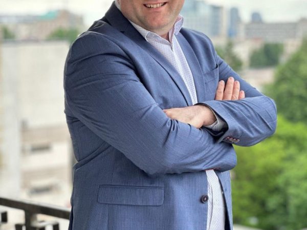 Afla diferentele dintre broker si asigurator cu Activ Asigurari