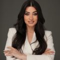 Manuela Halasag de la REMAX Klass este consultantul ideal pentru cei care caută apartamente noi, garsoniere sau vile